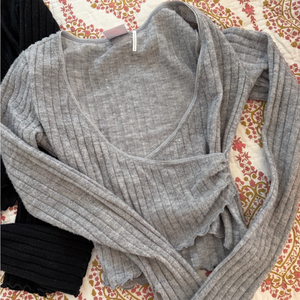 Urban Outfitters Ballet Wrap Top Bundle - Picture 3 of 6